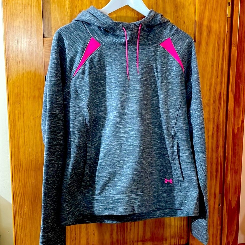 Under Armour Women’s Cold Gear Sweatshirt